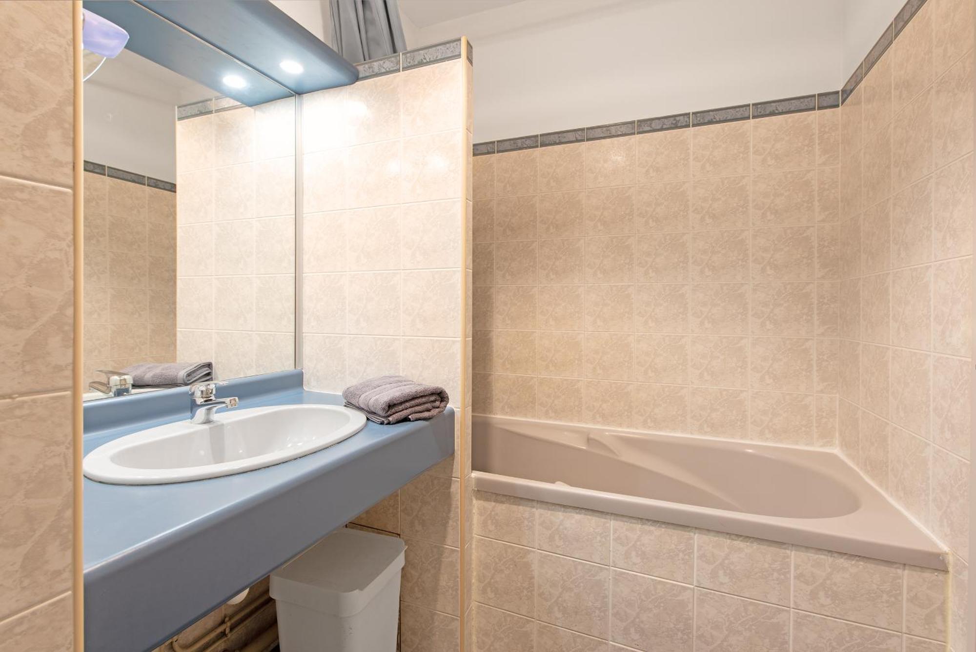 T2 Centre Avec Parking Gratuit Et Jardin Apartment *